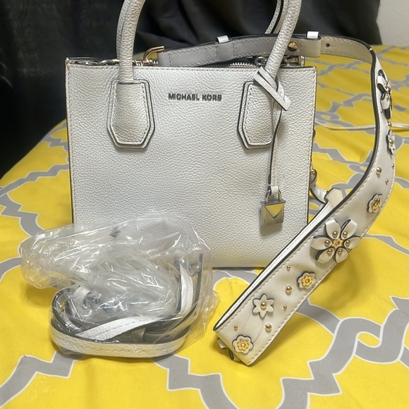 Michael kors handbag - Picture 2 of 8